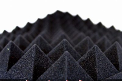 SİYAH PİRAMİT SÜNGER 7cm