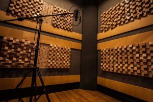 Akustik düzenleme yöntemleri Ahşap yalıtım levhaları